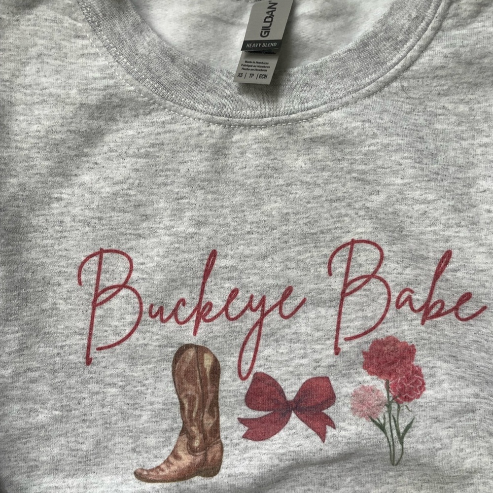 Gildan Gray Crewneck Sweatshirt with Buckeye Babe Graphic - Picture 2 of 2